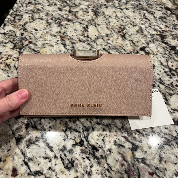 NWT - Anne Klein wallet clutch - no callouts - Picture 1 of 6